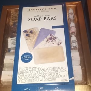Make your own bath bombs and soap